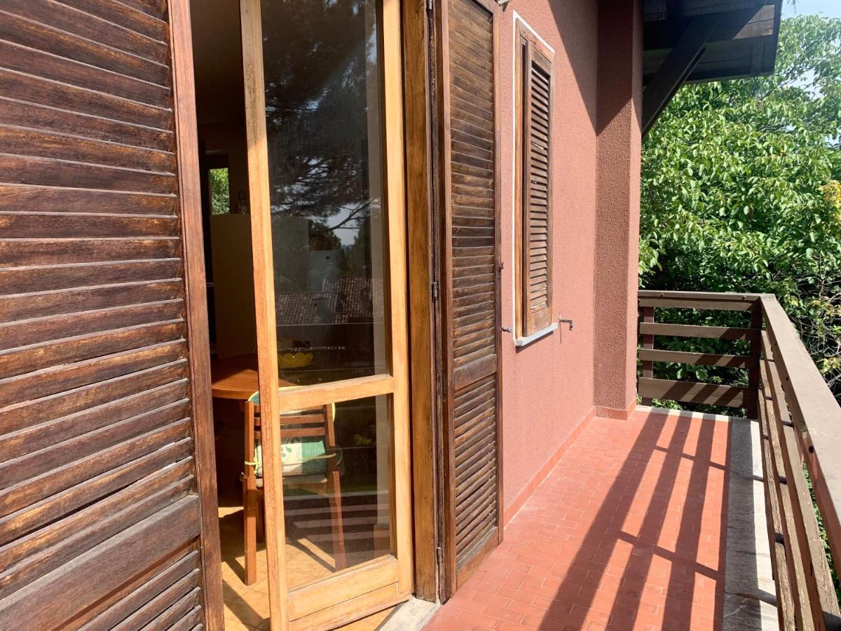 Green Apartment Albavilla Екстериор снимка